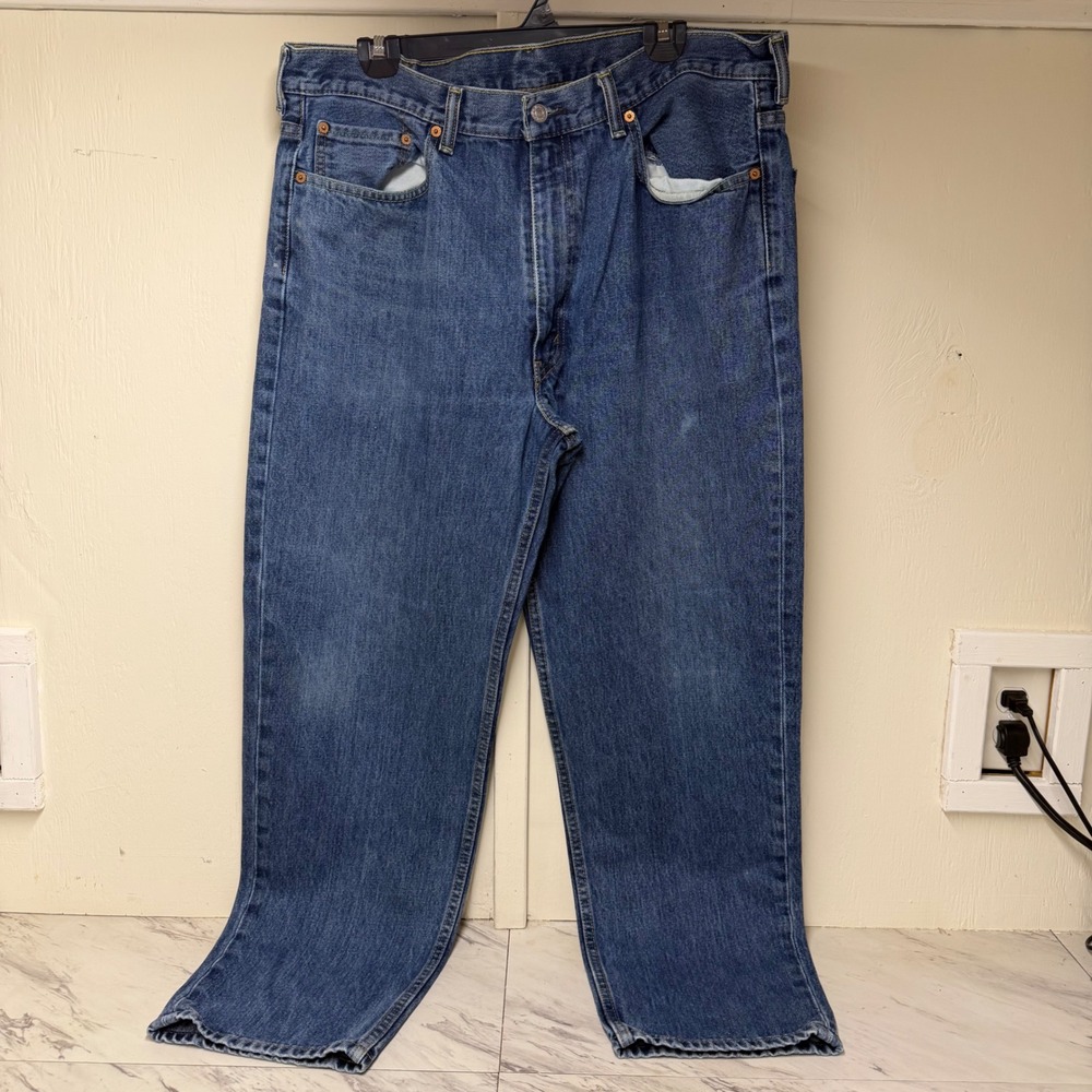 Levis 550 Relaxed Fit Tapered Leg Jeans Mens 38x32 Medium Wash Blue Denim